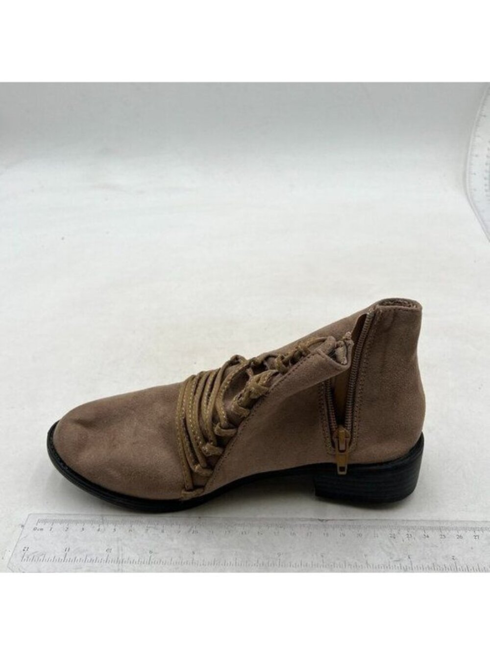 Women's Round Toe Faux Suede Flat Heel Lace Up Ankle Bootie Brown
